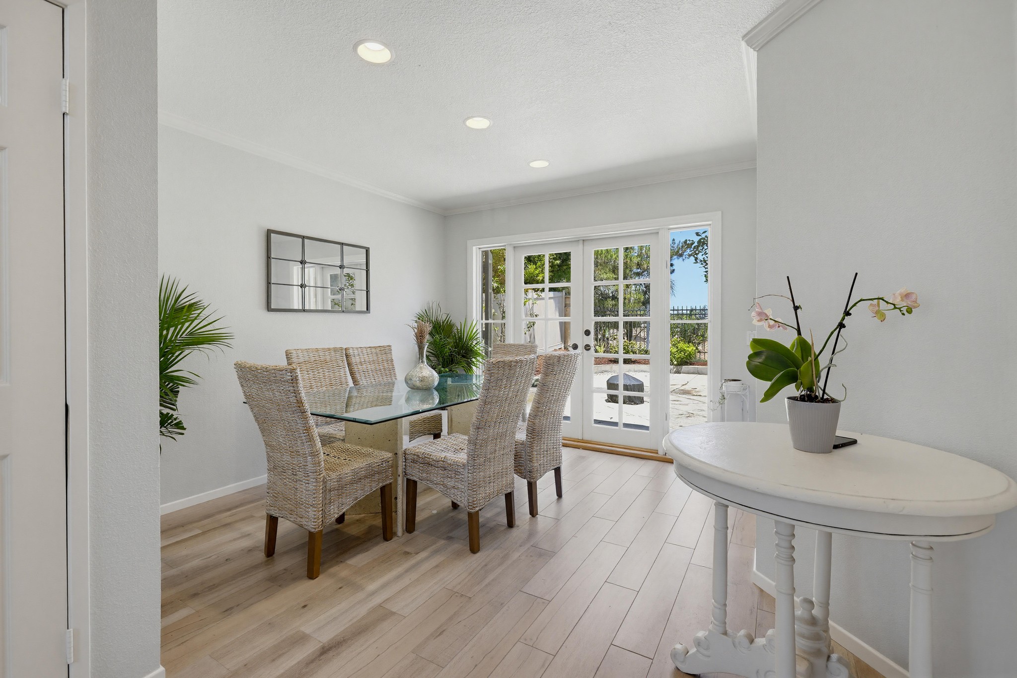 Virtual tour photo 15 of 56 for 25851 Miramonte Dr