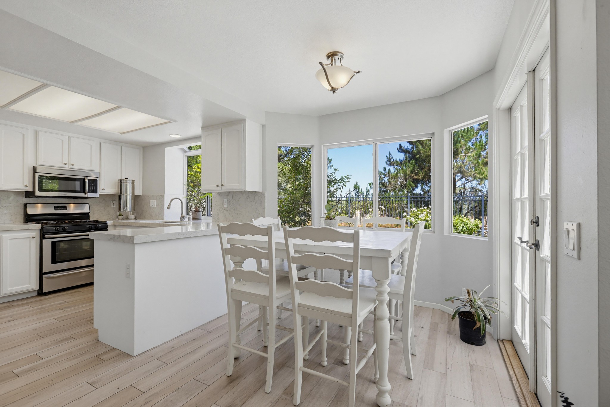 Virtual tour photo 19 of 56 for 25851 Miramonte Dr