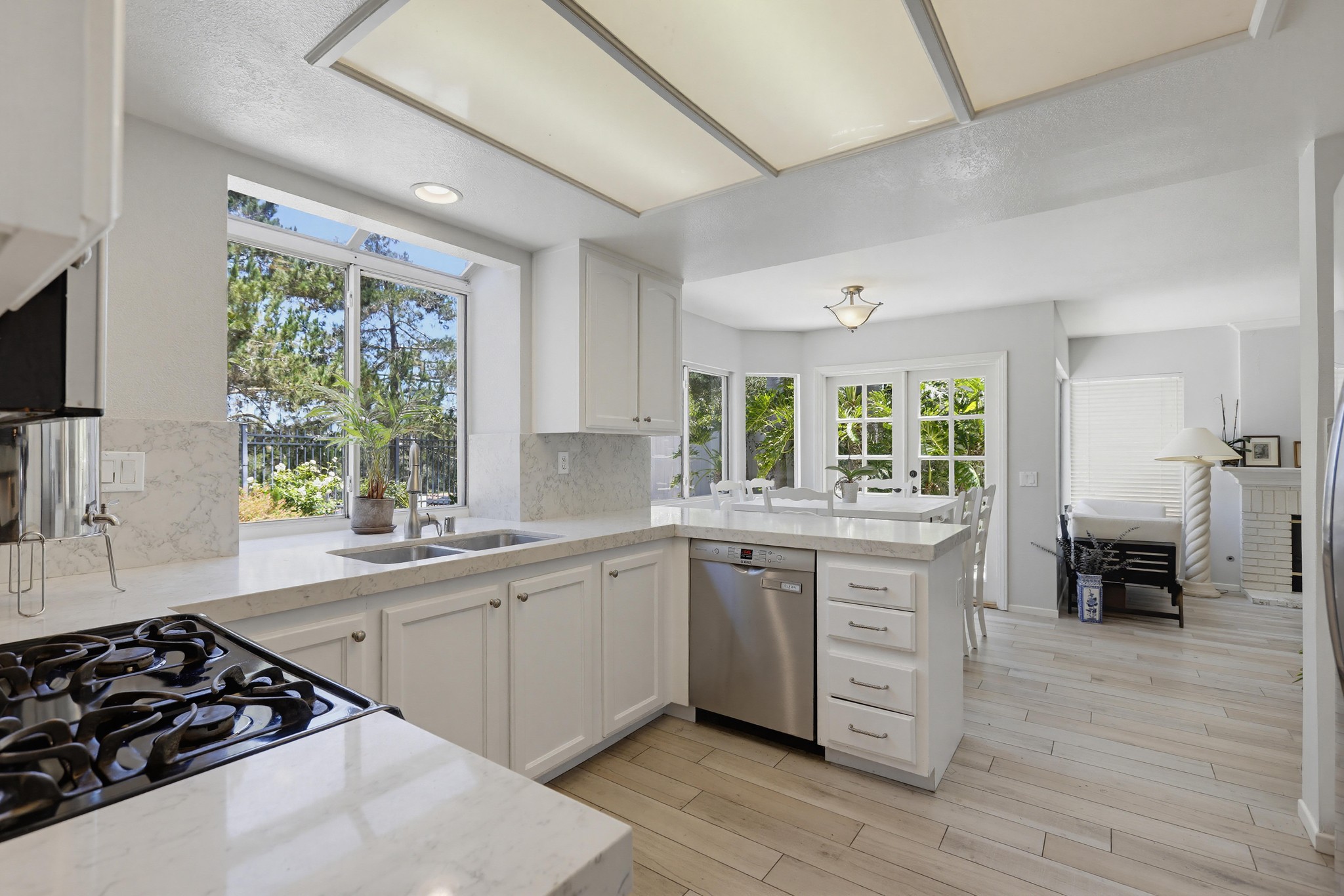 Virtual tour photo 20 of 56 for 25851 Miramonte Dr