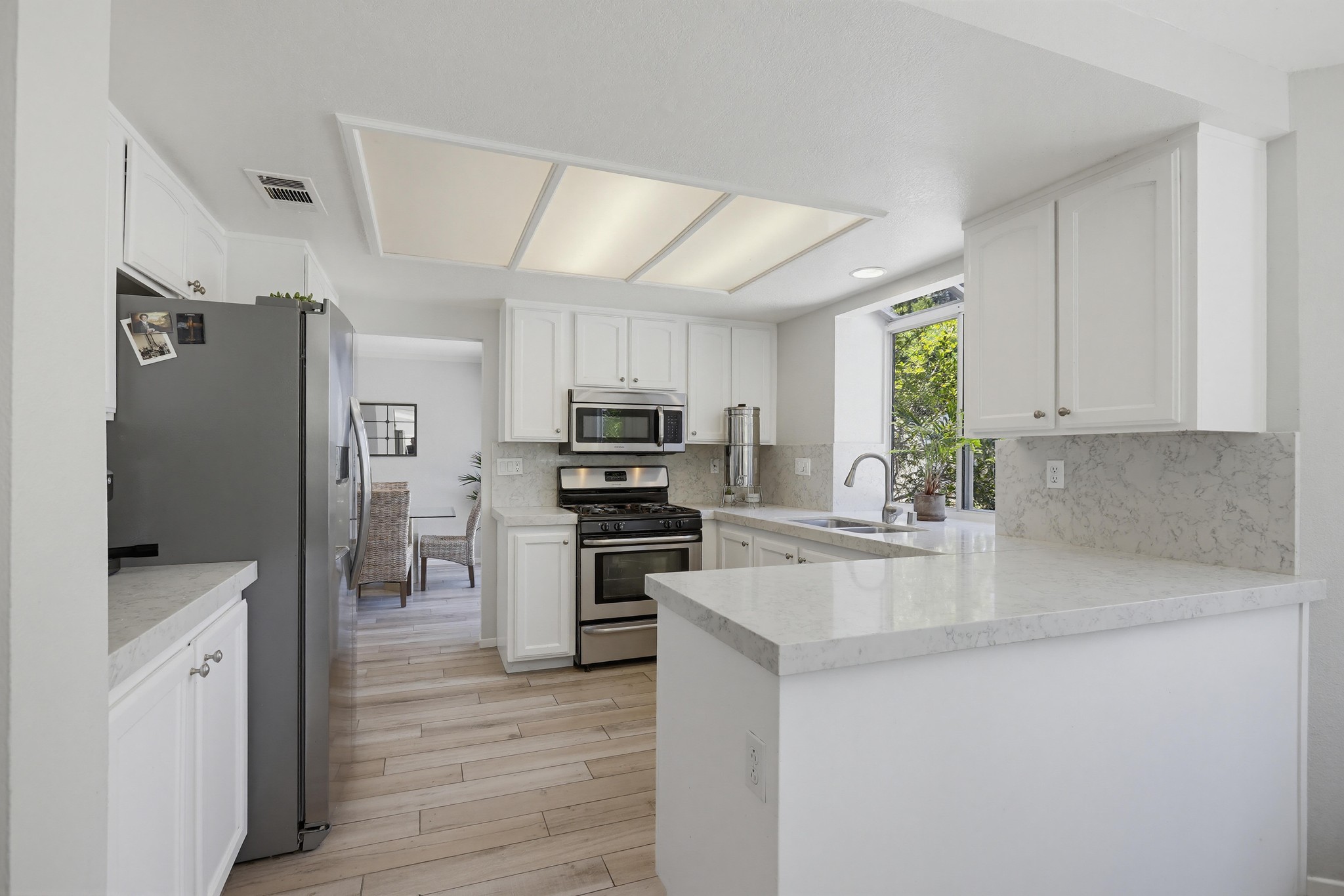 Virtual tour photo 23 of 56 for 25851 Miramonte Dr