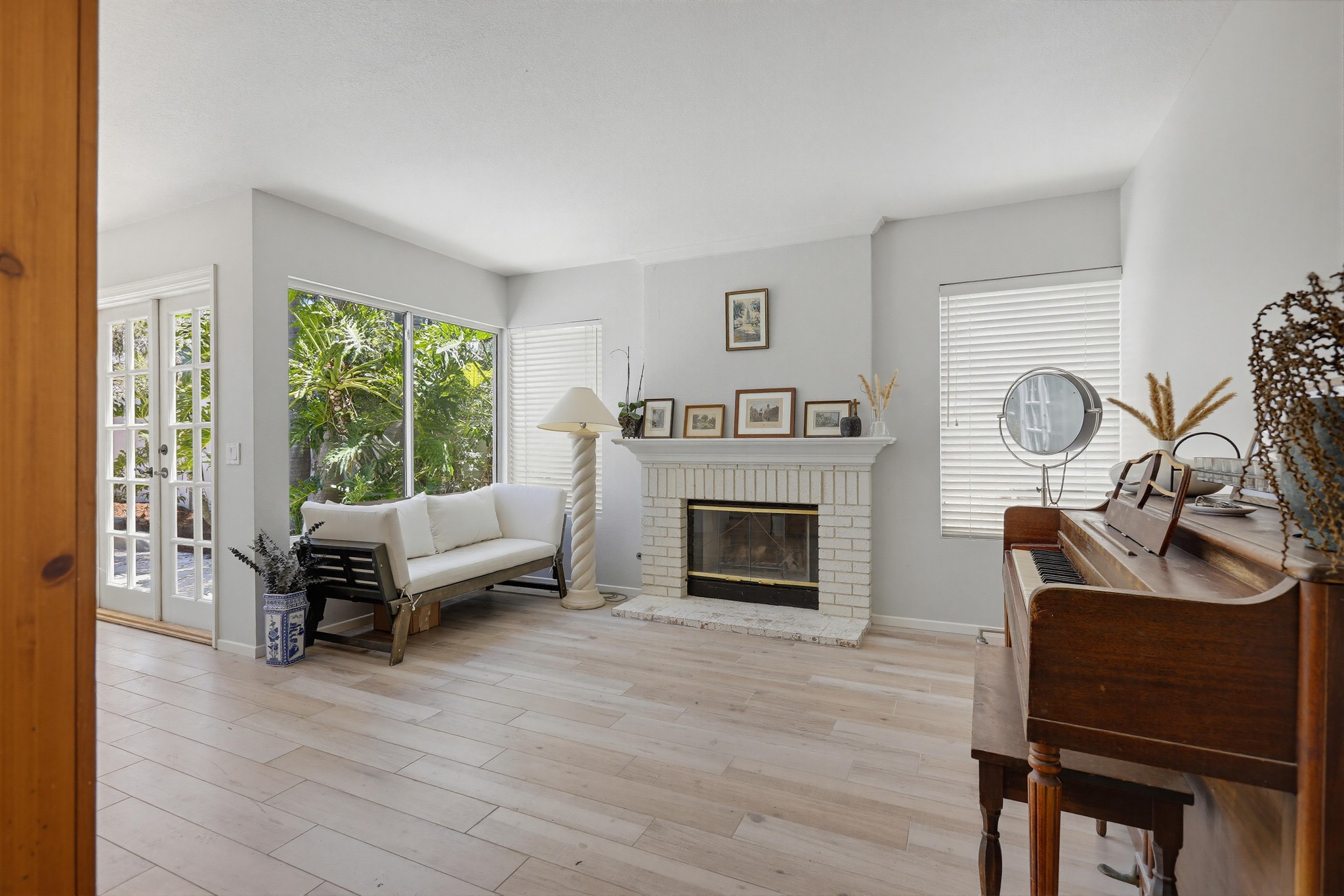 Virtual tour photo 28 of 56 for 25851 Miramonte Dr