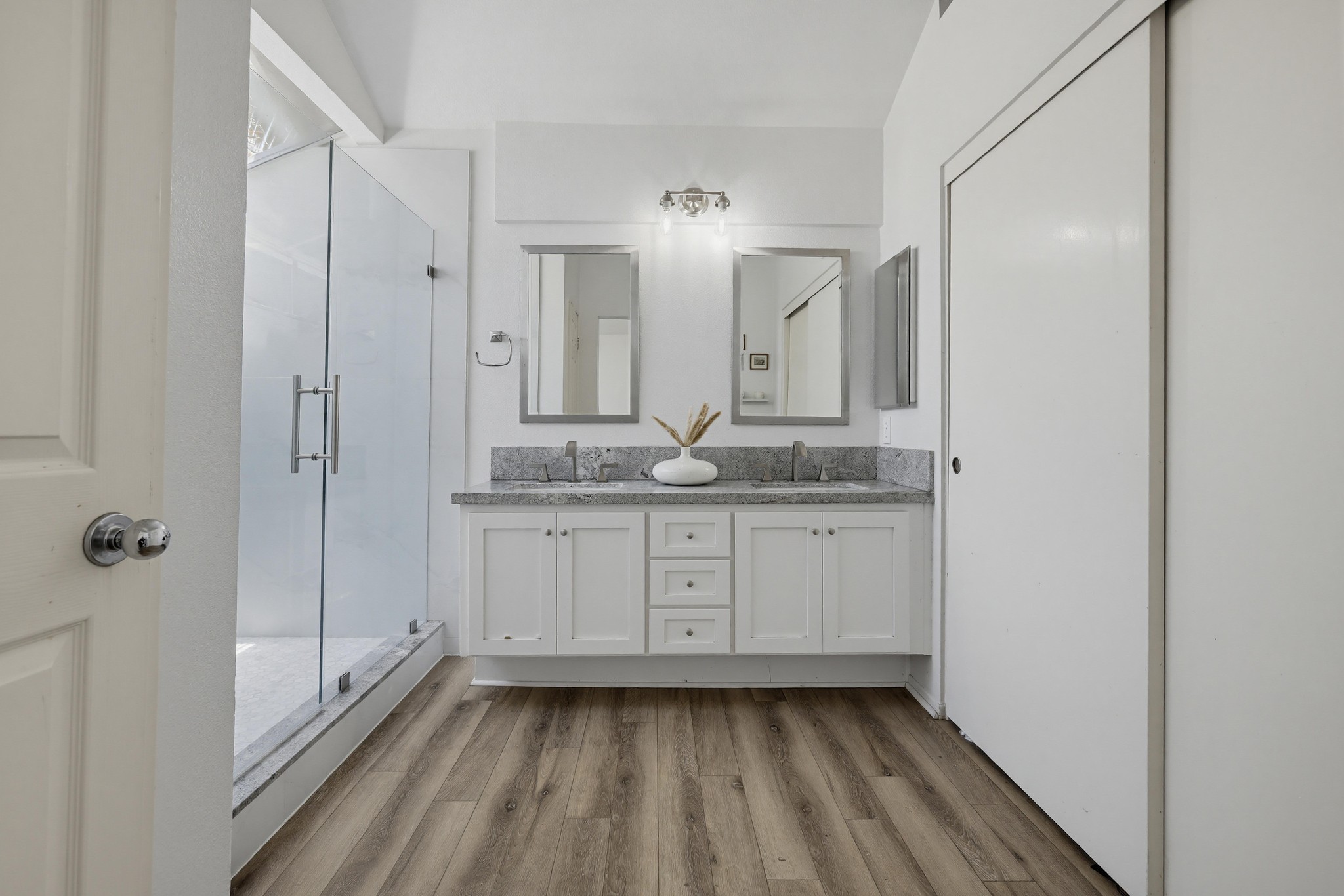 Virtual tour photo 40 of 56 for 25851 Miramonte Dr