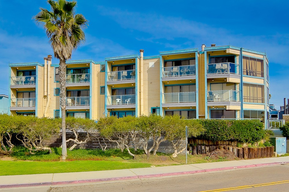 Virtual tour photo 1 of 37 for 2595 Ocean Front Walk #1