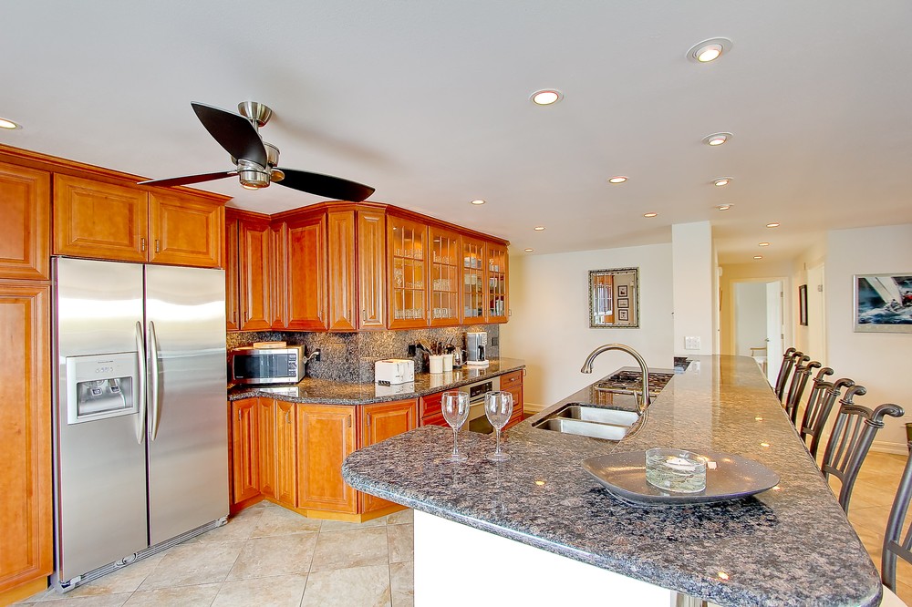 Virtual tour photo 3 of 37 for 2595 Ocean Front Walk #1