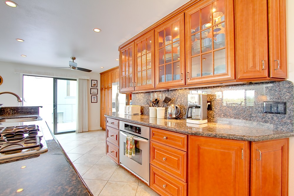 Virtual tour photo 4 of 37 for 2595 Ocean Front Walk #1