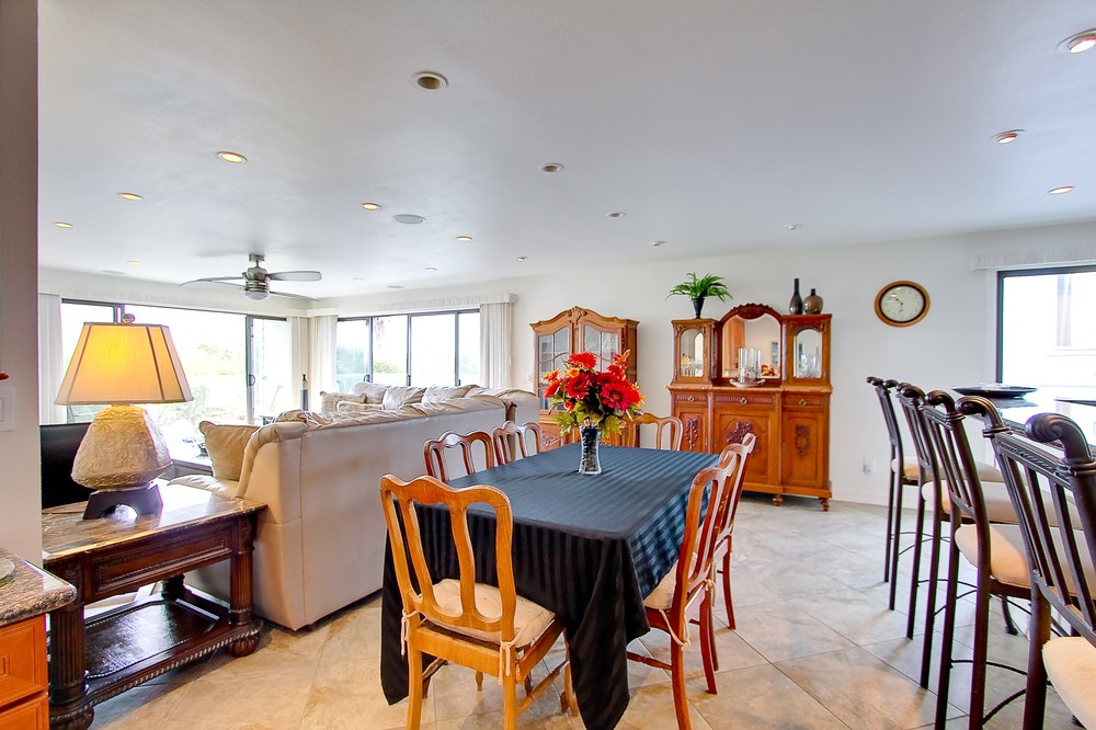 Virtual tour photo 8 of 37 for 2595 Ocean Front Walk #1