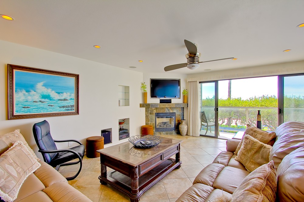 Virtual tour photo 10 of 37 for 2595 Ocean Front Walk #1