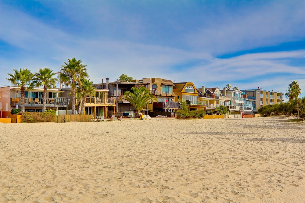 Virtual tour photo 36 of 37 for 2595 Ocean Front Walk #1
