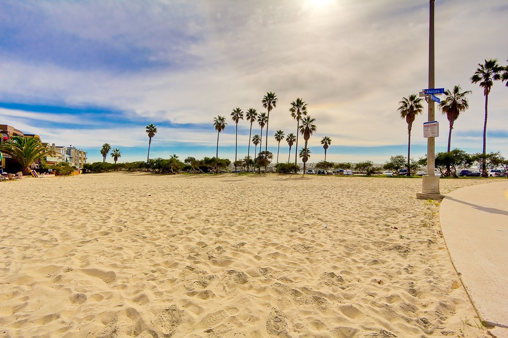 Virtual tour photo 37 of 37 for 2595 Ocean Front Walk #1