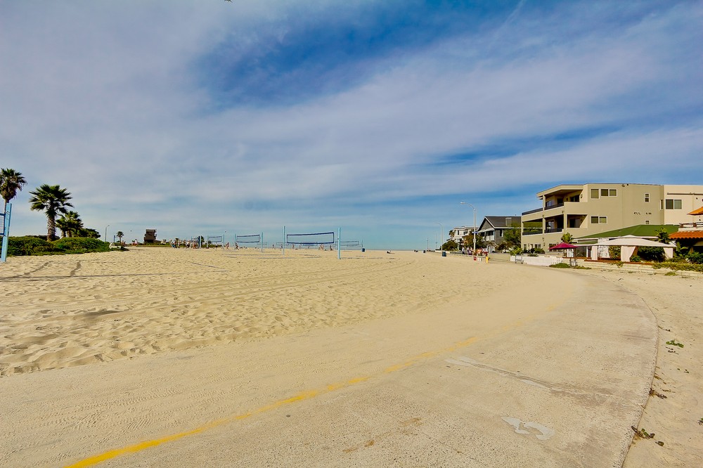 Virtual tour photo 38 of 37 for 2595 Ocean Front Walk #1