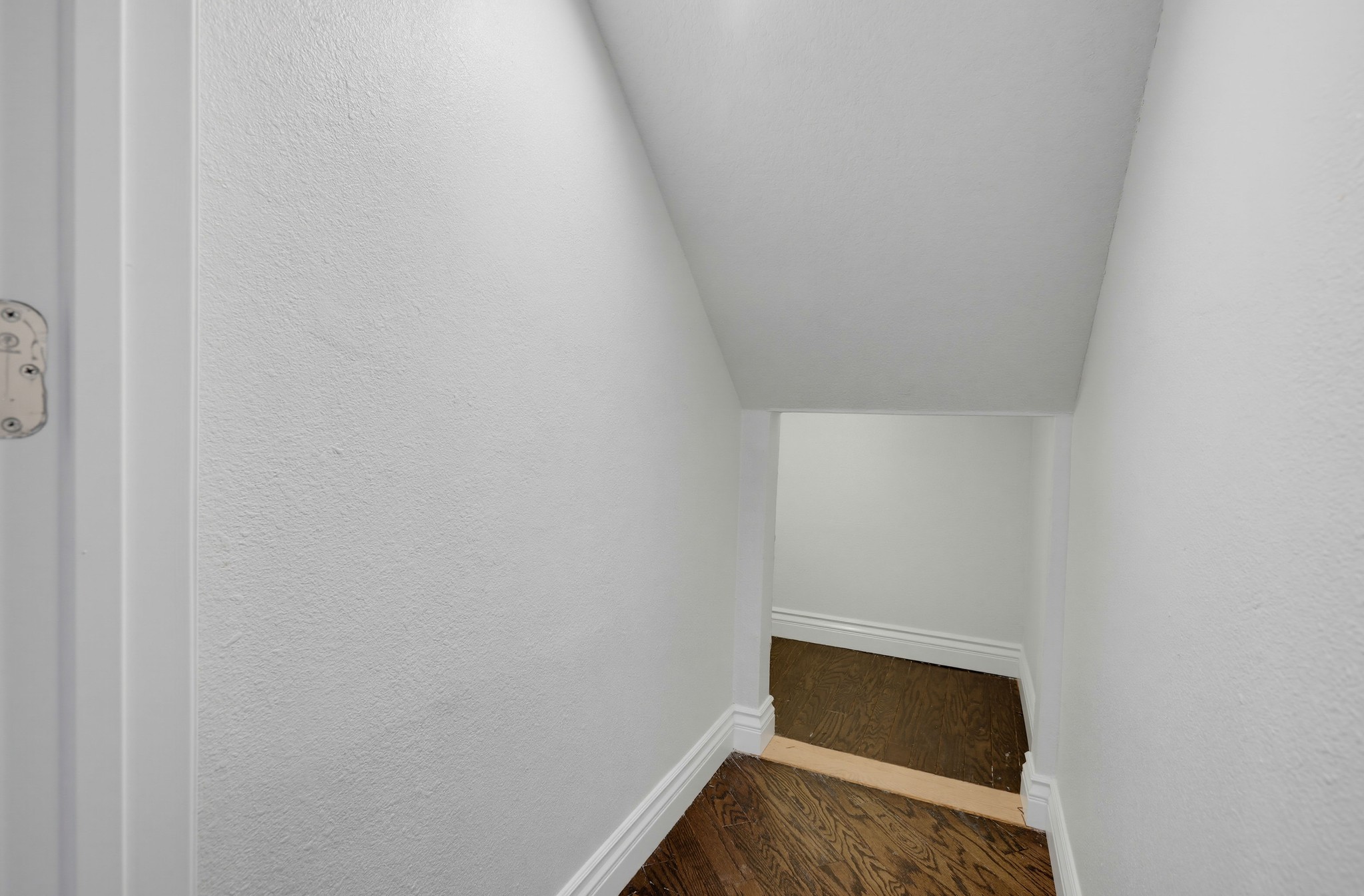 Virtual tour photo 17 of 94 for 25981 Anacapa St