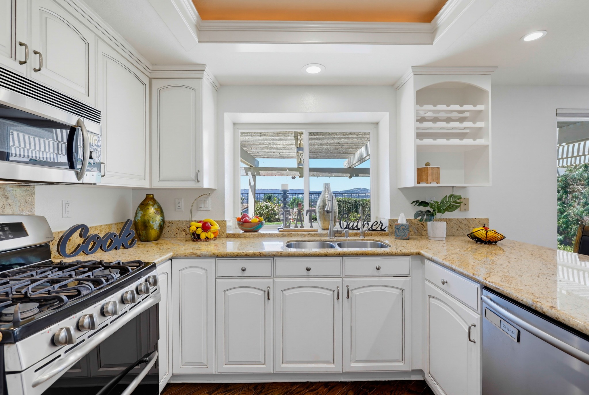Virtual tour photo 31 of 94 for 25981 Anacapa St