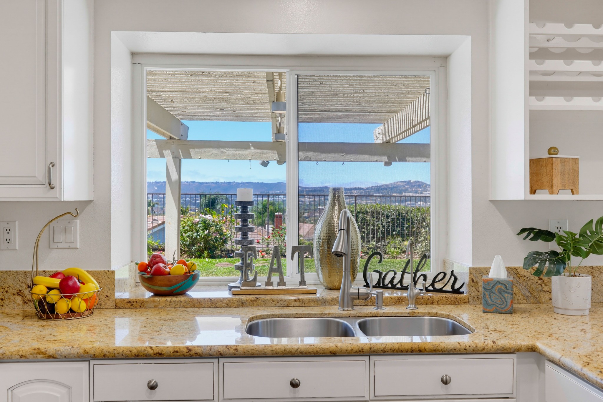 Virtual tour photo 32 of 94 for 25981 Anacapa St