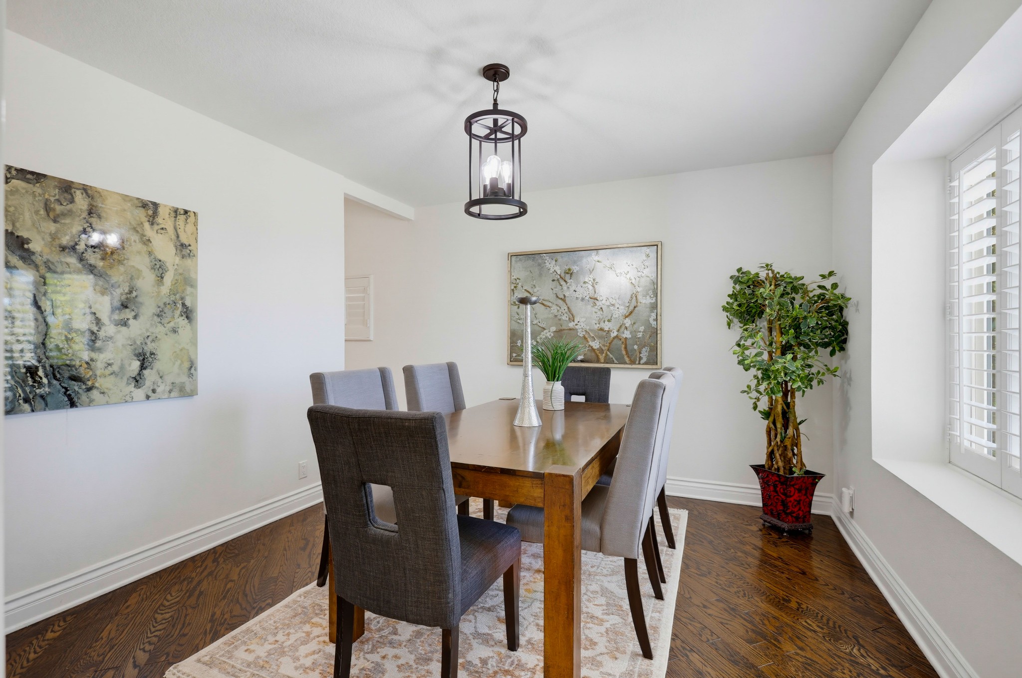Virtual tour photo 33 of 94 for 25981 Anacapa St