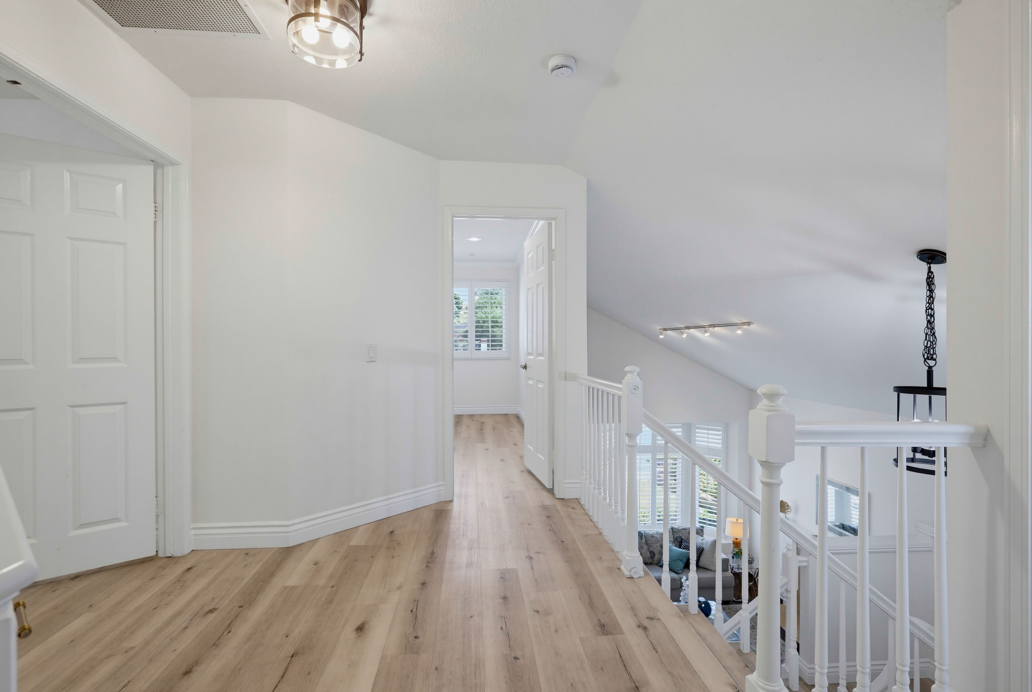 Virtual tour photo 46 of 94 for 25981 Anacapa St