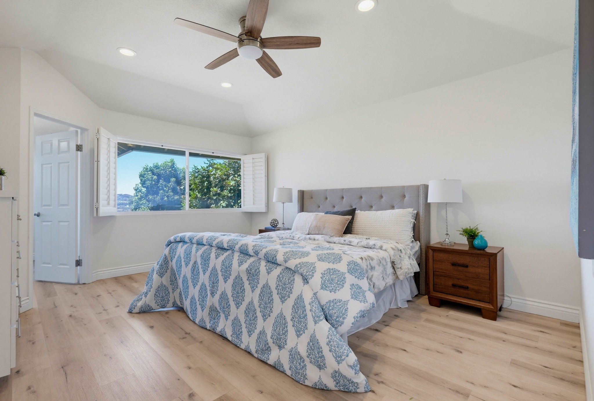 Virtual tour photo 56 of 94 for 25981 Anacapa St