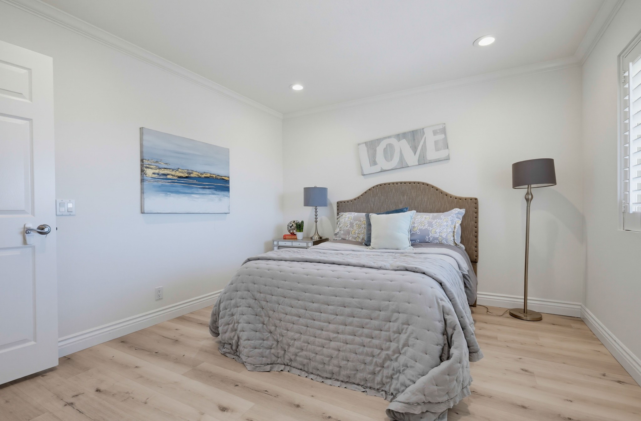 Virtual tour photo 70 of 94 for 25981 Anacapa St