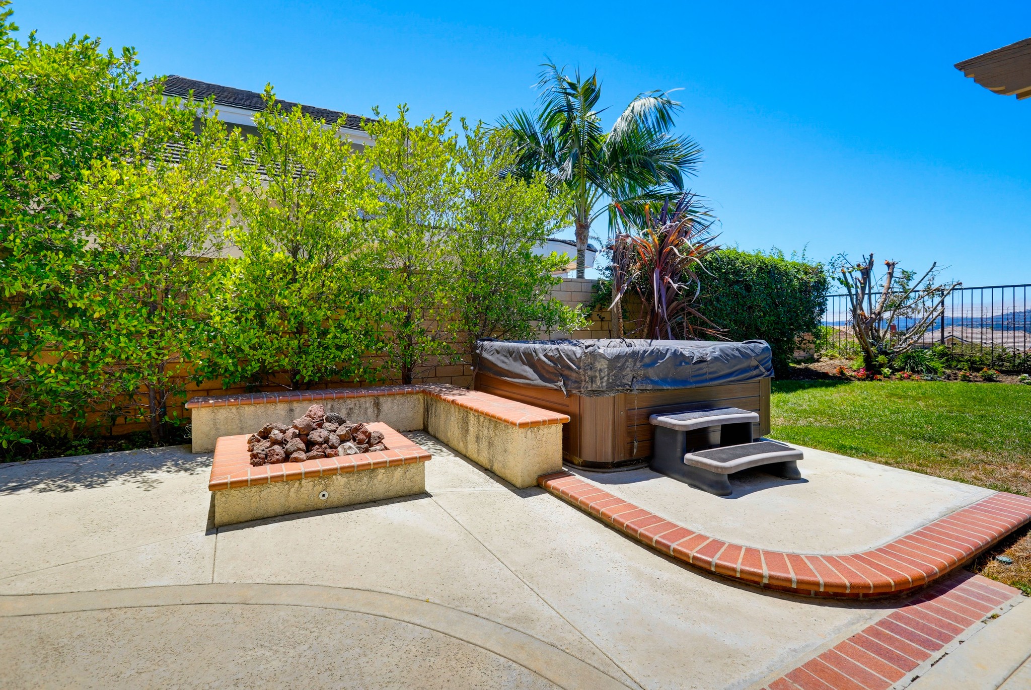 Virtual tour photo 76 of 94 for 25981 Anacapa St
