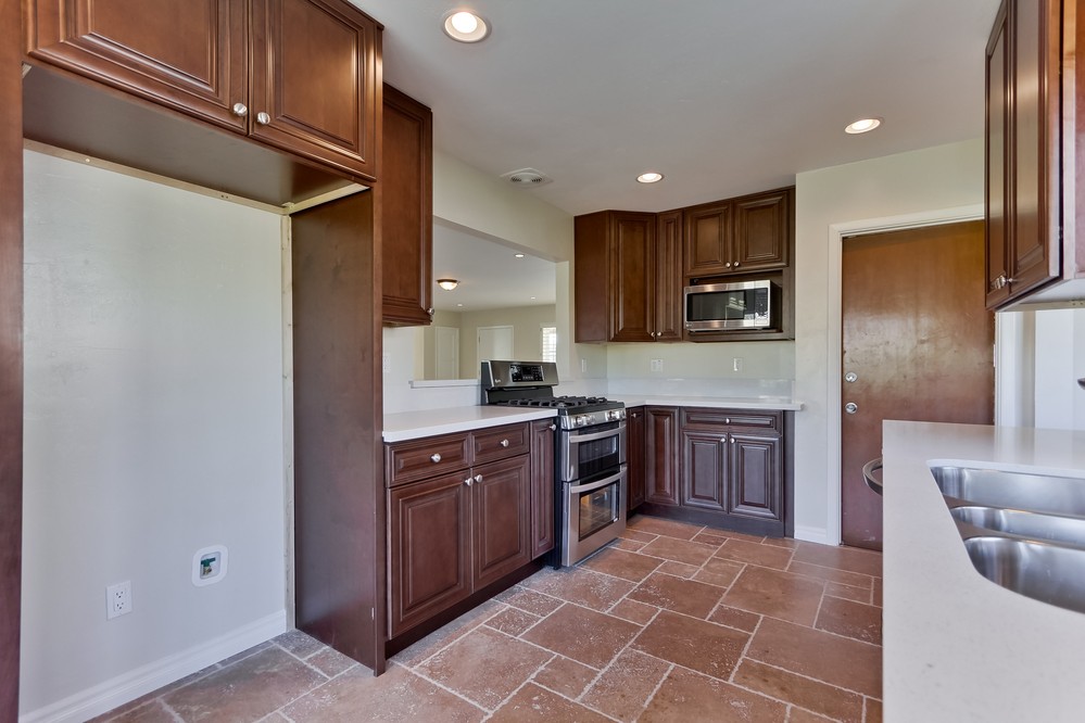 Virtual tour photo 13 of 34 for 2603 Arnott St