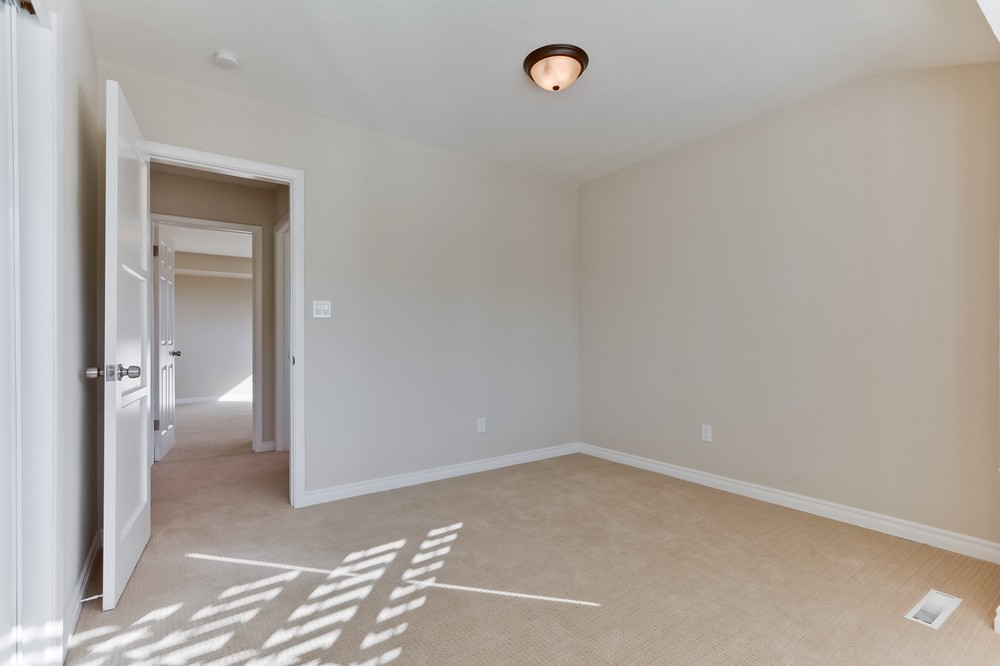 Virtual tour photo 25 of 34 for 2603 Arnott St