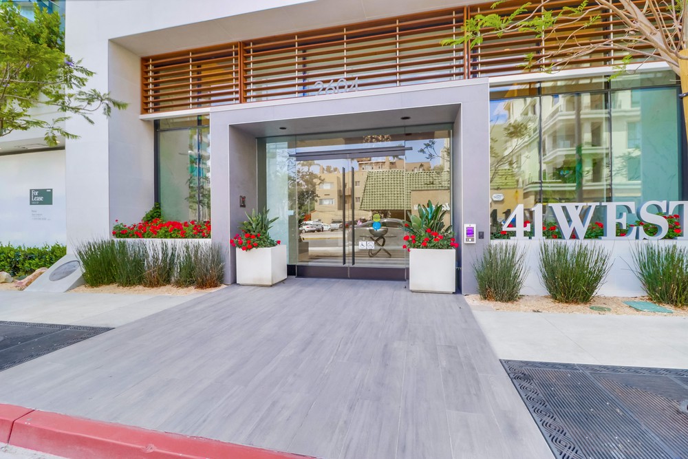 Virtual tour photo 5 of 53 for 2604 Fifth Ave