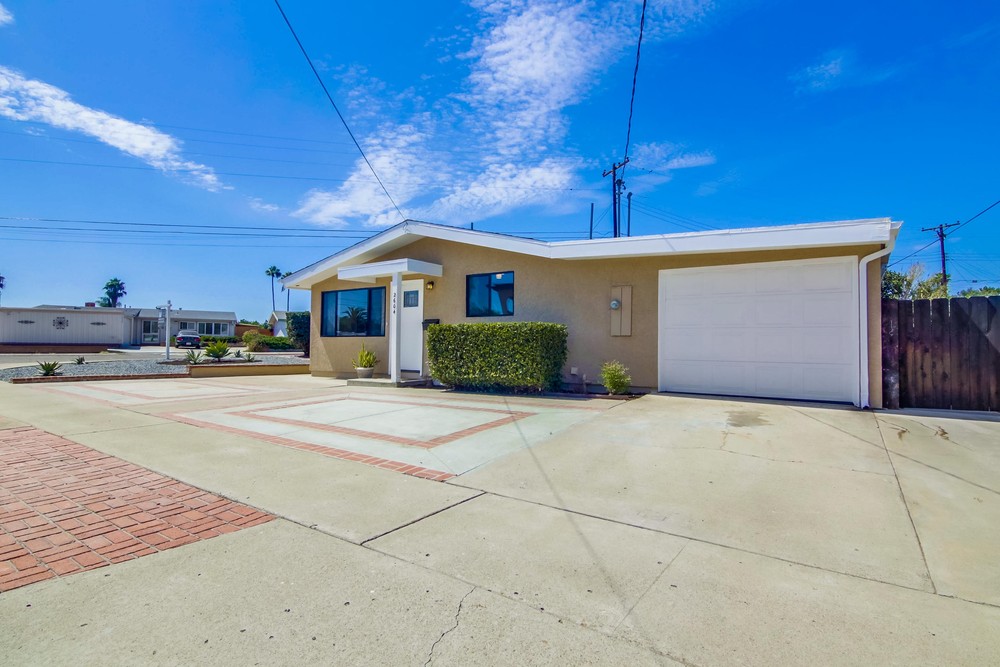 Virtual tour photo 3 of 46 for 2604 Palace Dr