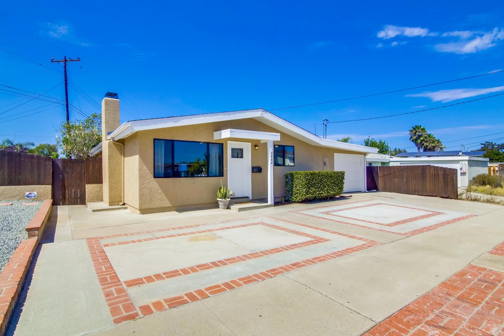 Virtual tour photo 4 of 46 for 2604 Palace Dr