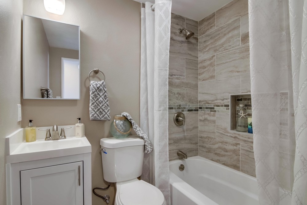 Virtual tour photo 36 of 46 for 2604 Palace Dr