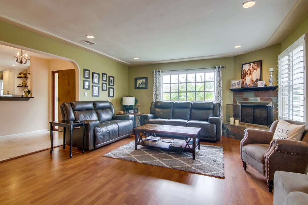 Virtual tour photo 10 of 73 for 2606 Evergreen St
