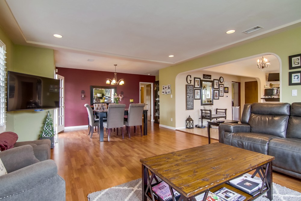 Virtual tour photo 11 of 73 for 2606 Evergreen St