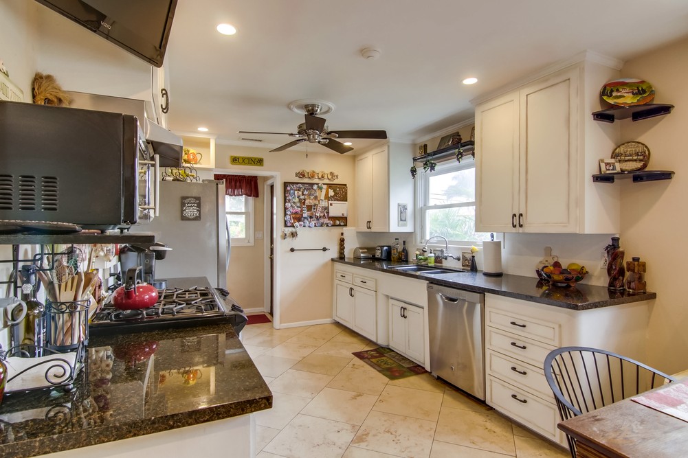 Virtual tour photo 23 of 73 for 2606 Evergreen St