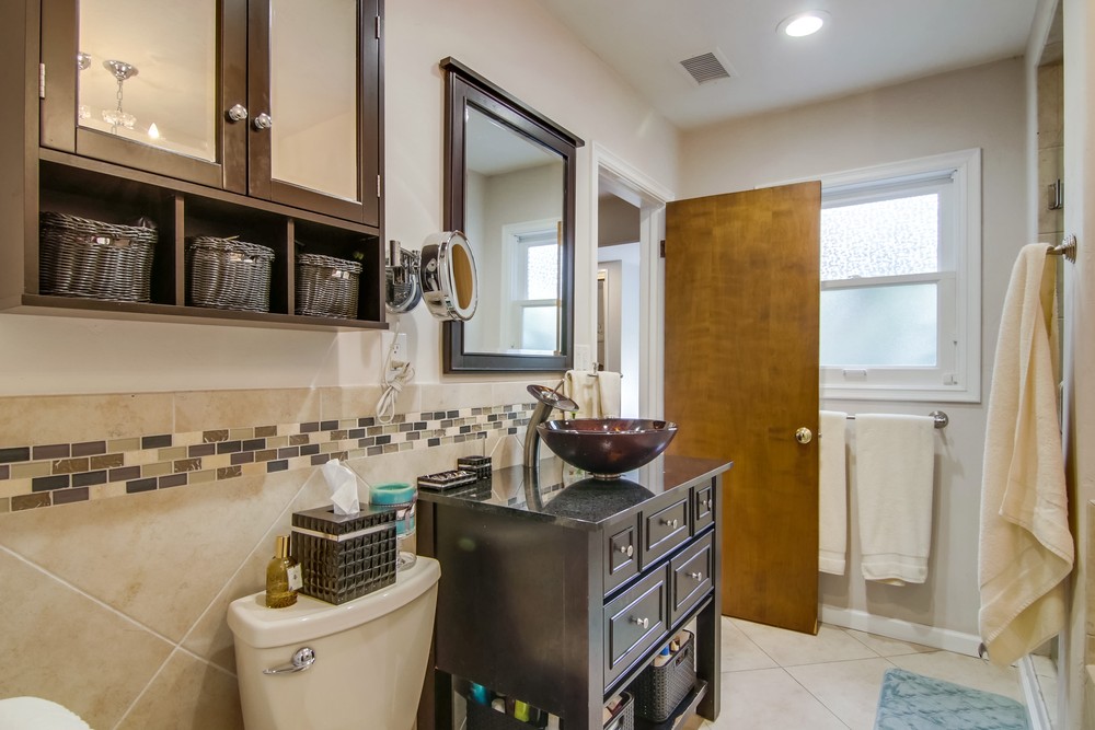 Virtual tour photo 37 of 73 for 2606 Evergreen St