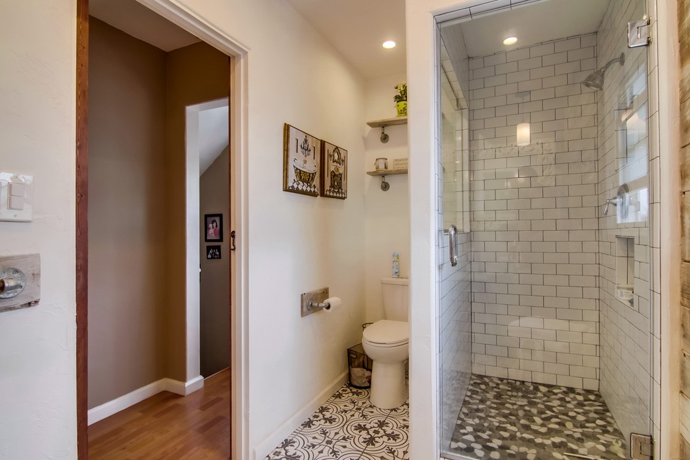 Virtual tour photo 54 of 73 for 2606 Evergreen St