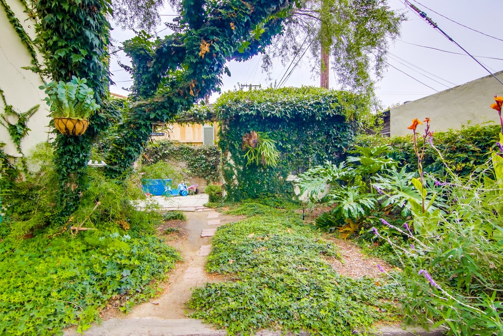 Virtual tour photo 62 of 73 for 2606 Evergreen St