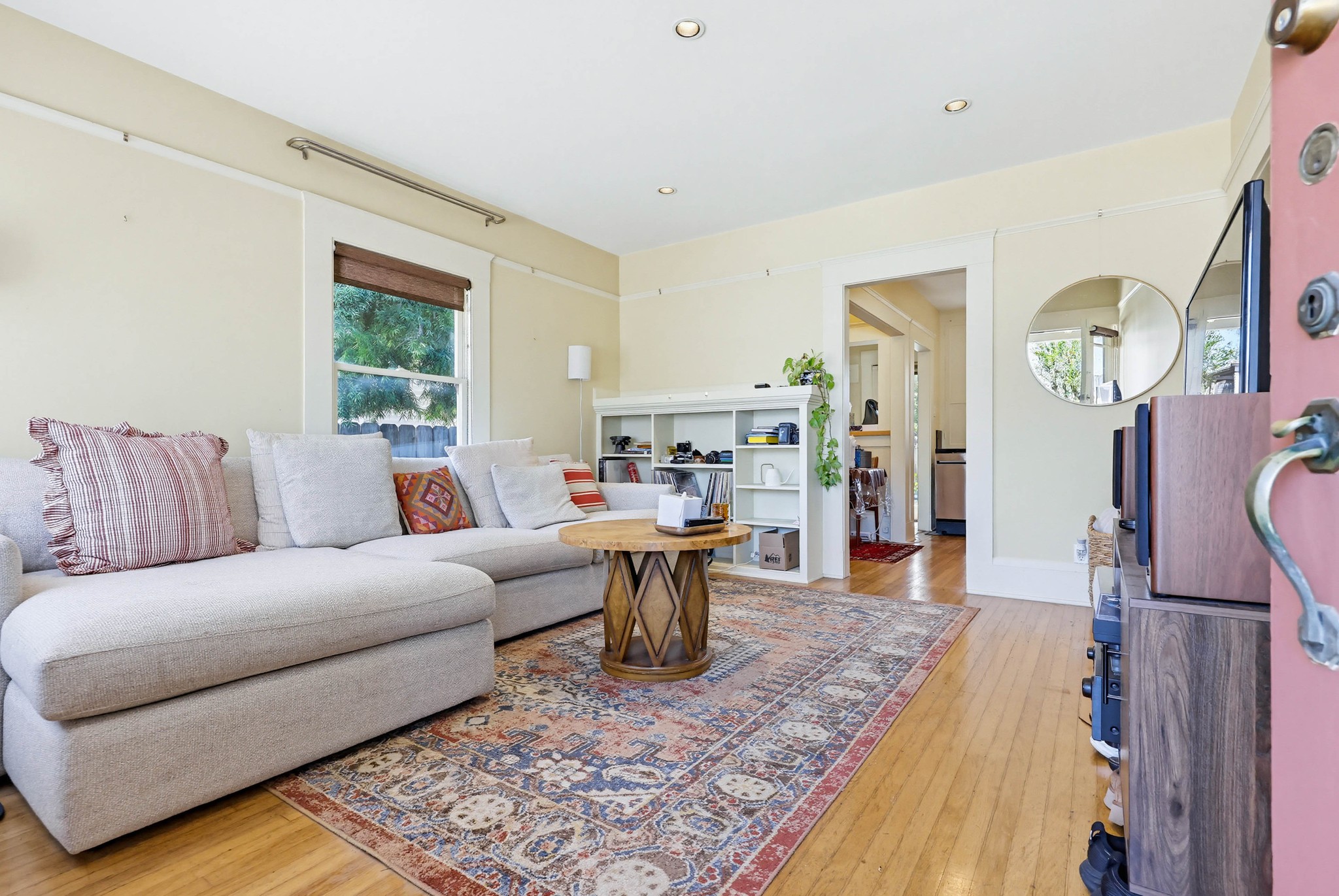 Virtual tour photo 11 of 49 for 2607 A St