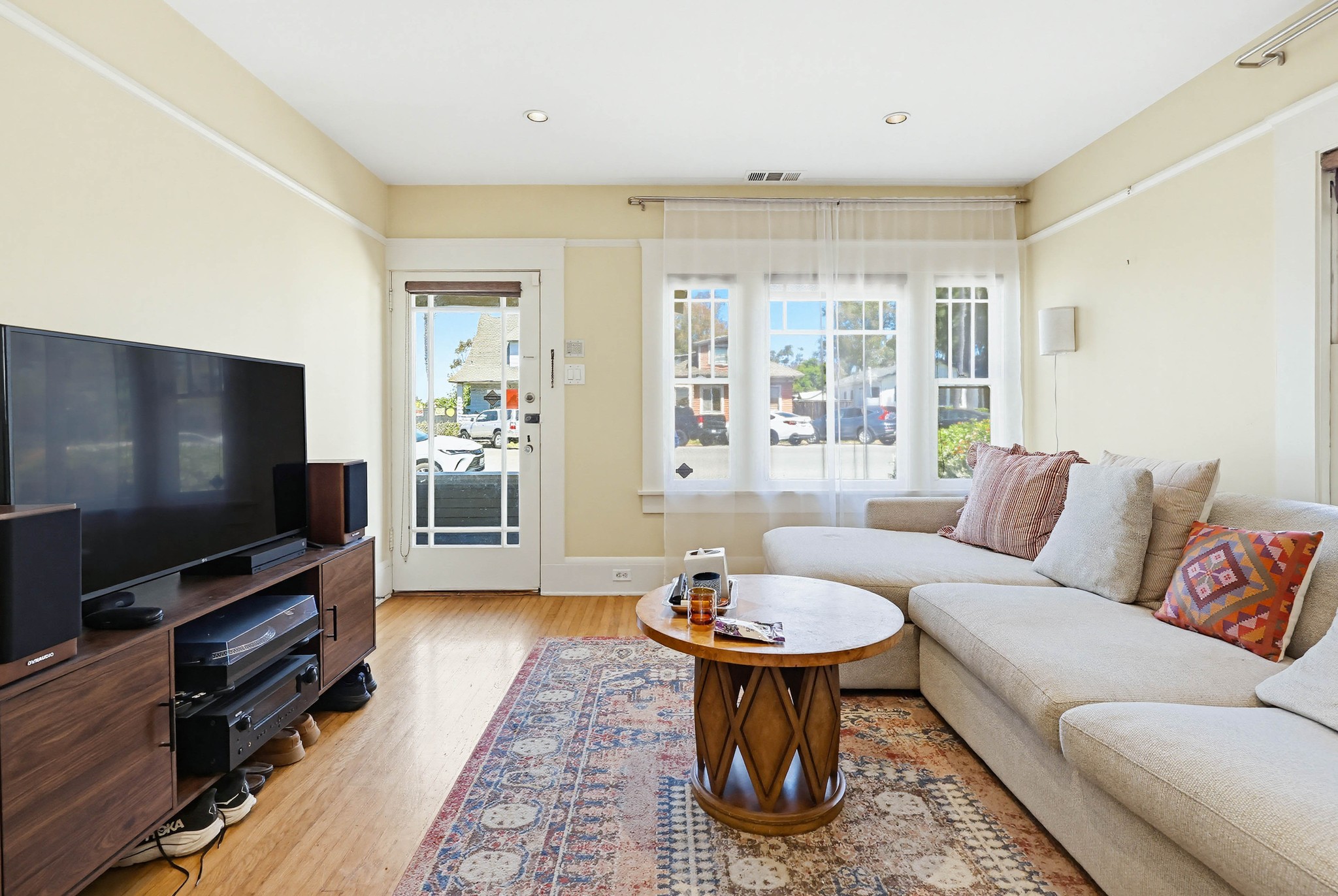 Virtual tour photo 14 of 49 for 2607 A St