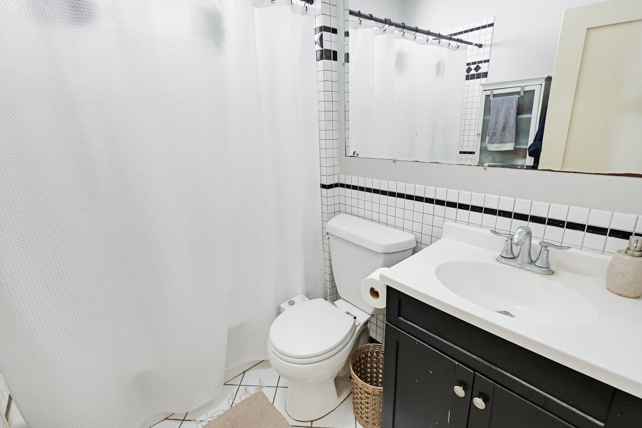Virtual tour photo 33 of 49 for 2607 A St