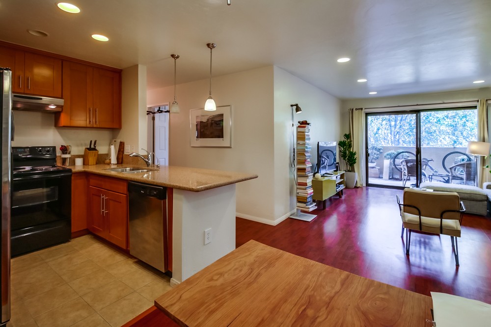Virtual tour photo 14 of 32 for 2609 Pico Pl #121