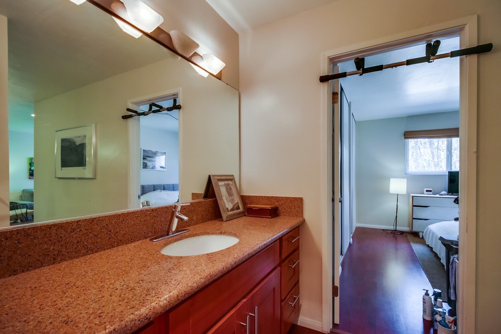 Virtual tour photo 23 of 32 for 2609 Pico Pl #121