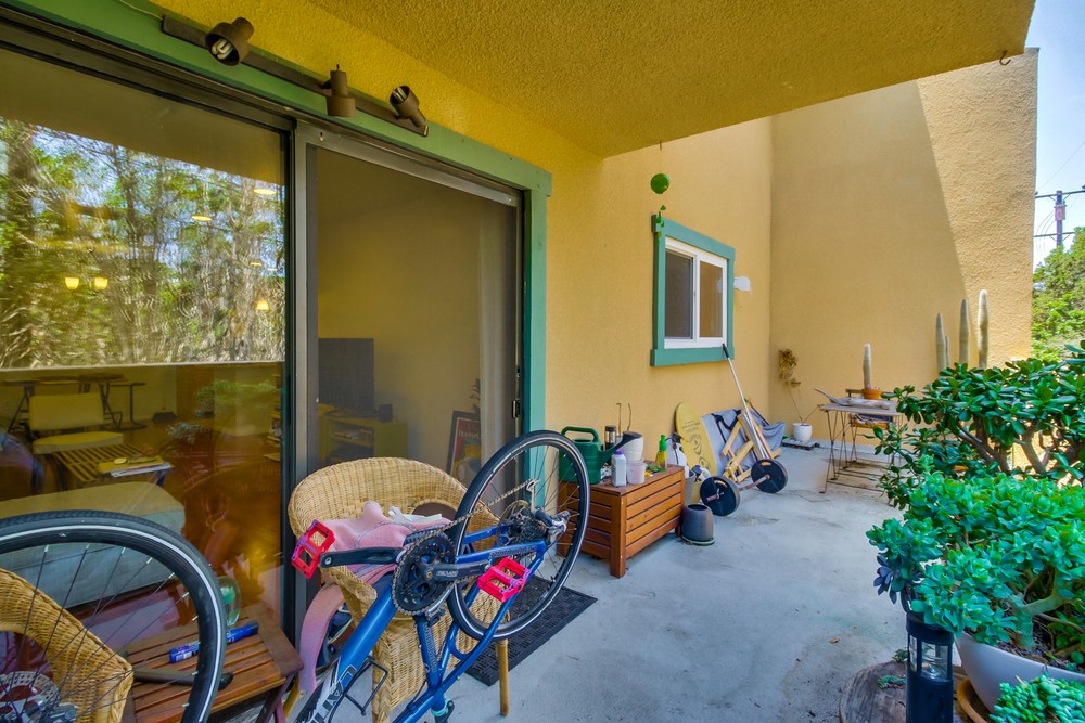 Virtual tour photo 24 of 32 for 2609 Pico Pl #121