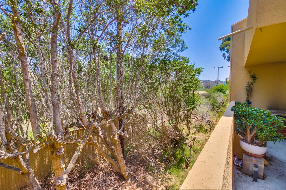 Virtual tour photo 26 of 32 for 2609 Pico Pl #121