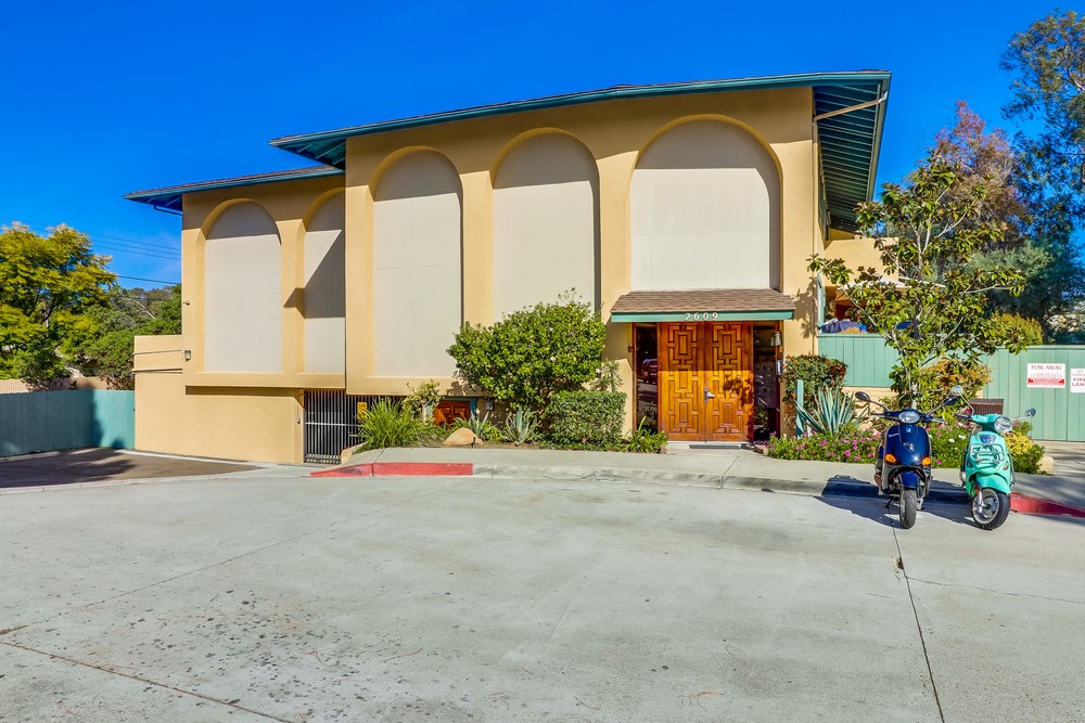 Virtual tour photo 1 of 31 for 2609 Pico Pl #232