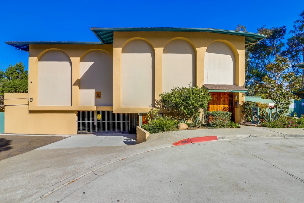 Virtual tour photo 4 of 31 for 2609 Pico Pl #232