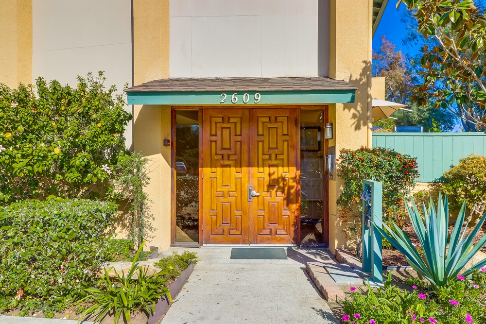 Virtual tour photo 5 of 31 for 2609 Pico Pl #232