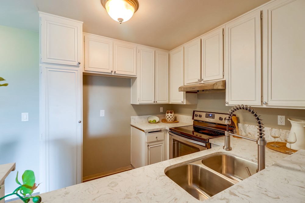 Virtual tour photo 18 of 31 for 2609 Pico Pl #232