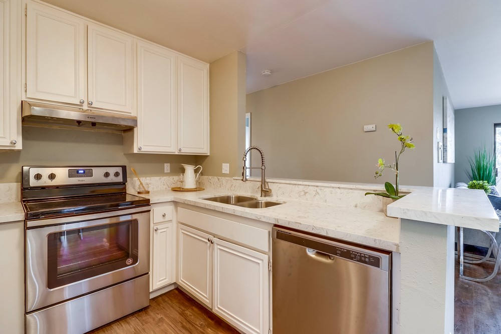 Virtual tour photo 20 of 31 for 2609 Pico Pl #232