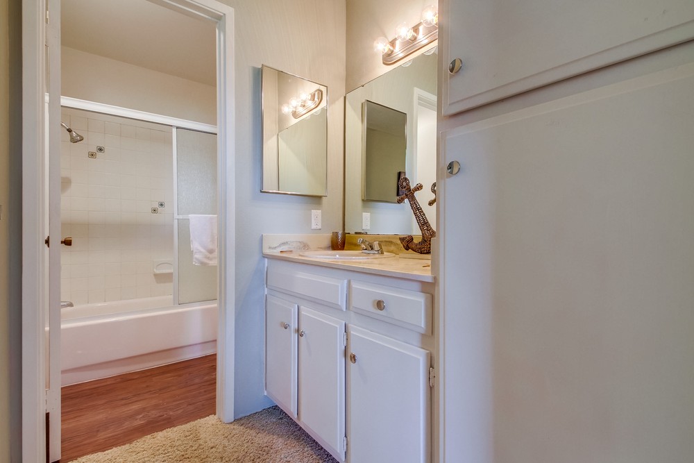 Virtual tour photo 19 of 25 for 2609 Pico Pl #232