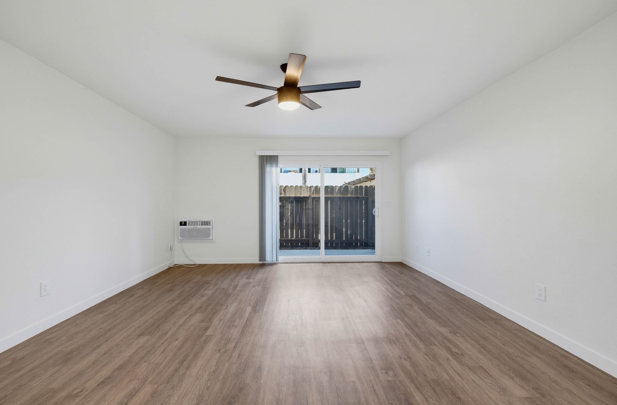 Virtual tour photo 6 of 57 for 2611 W Baylor Ave