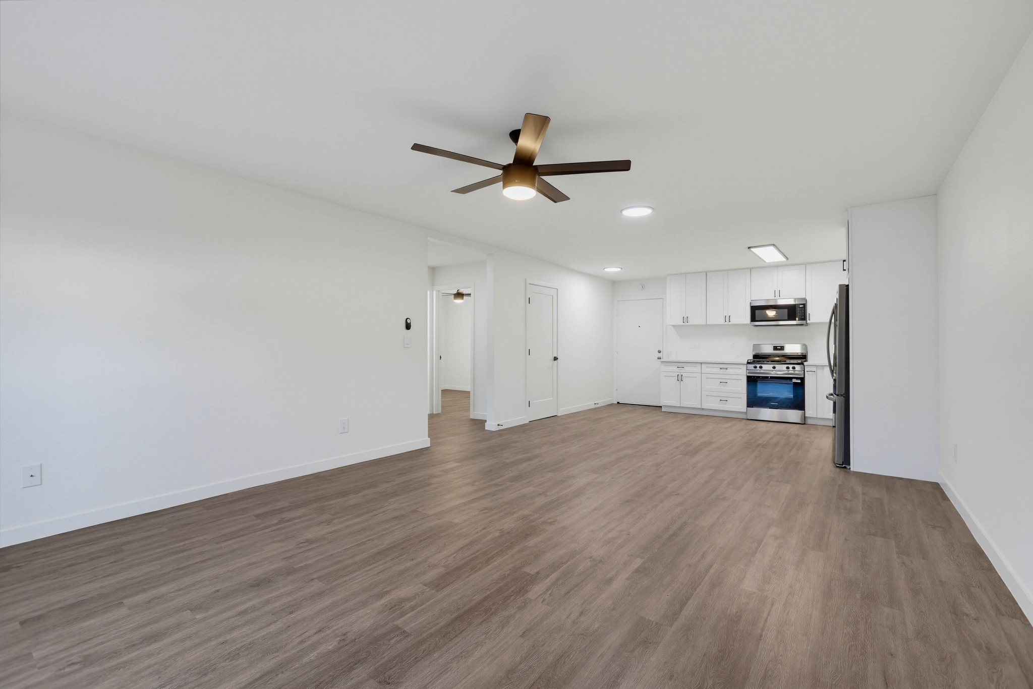 Virtual tour photo 7 of 57 for 2611 W Baylor Ave