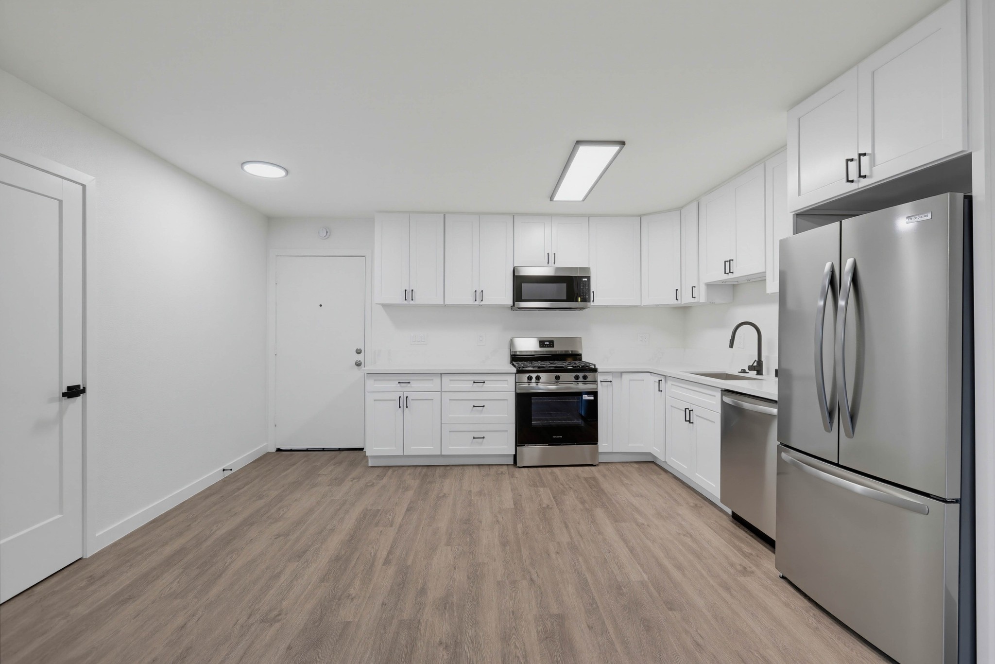 Virtual tour photo 10 of 57 for 2611 W Baylor Ave